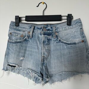 Levi’s 501 Distressed Light Blue Denim Short. Size 26